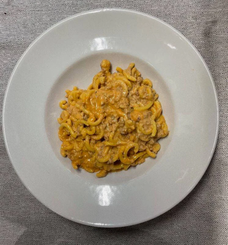 Gramigna panna e salsiccia