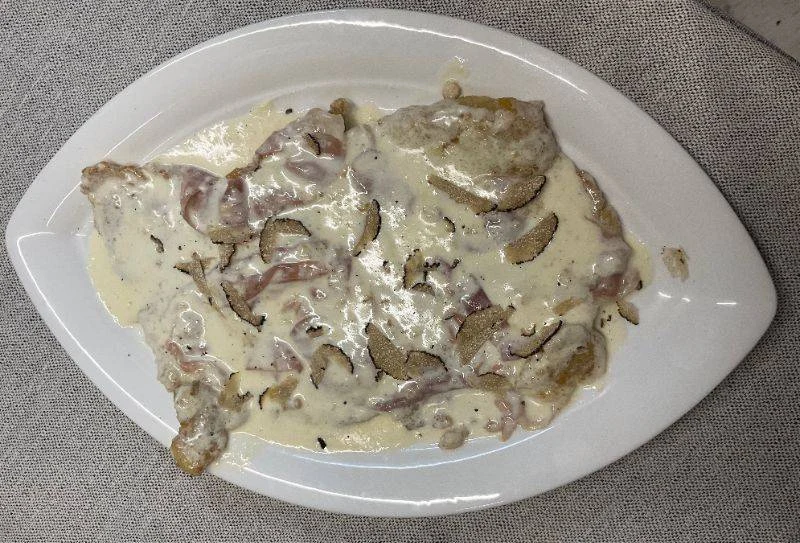 Cotoletta alla Petroniana